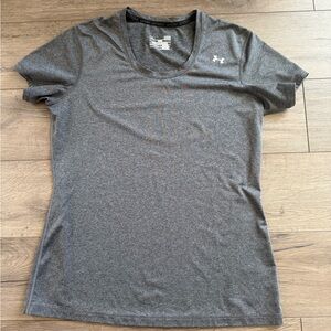 Under Armour Gray Short Sleeve Tee with Moisture-Wicking Technology